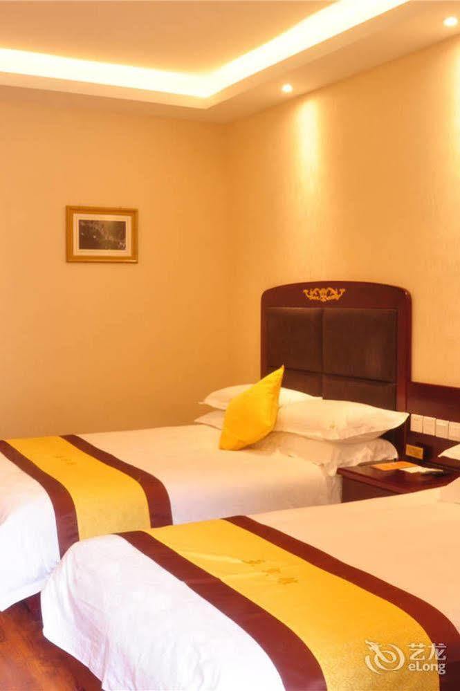 Yak Hotel Лхаса Екстериор снимка