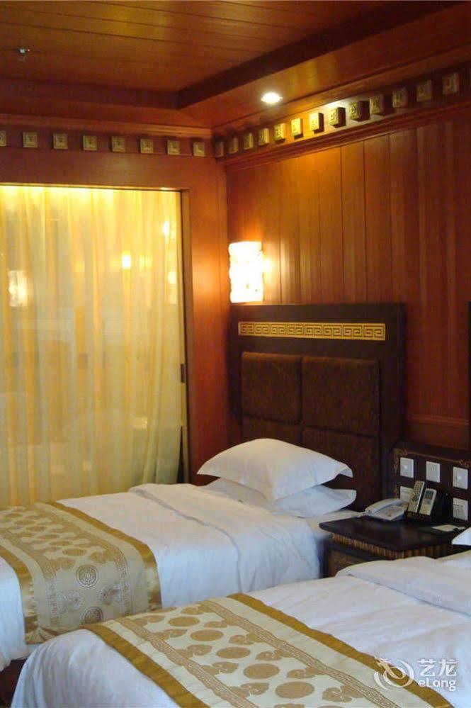 Yak Hotel Лхаса Екстериор снимка
